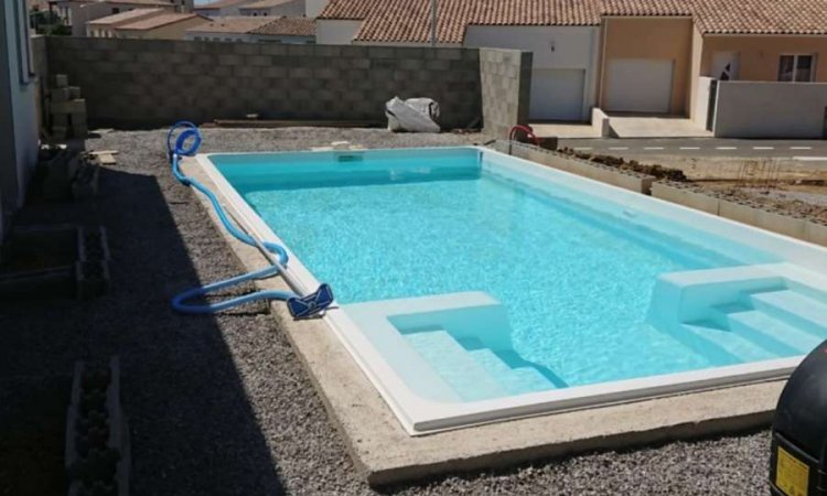 Installation de piscine coque à Bordeaux et sa région. RÊVE PISCINE